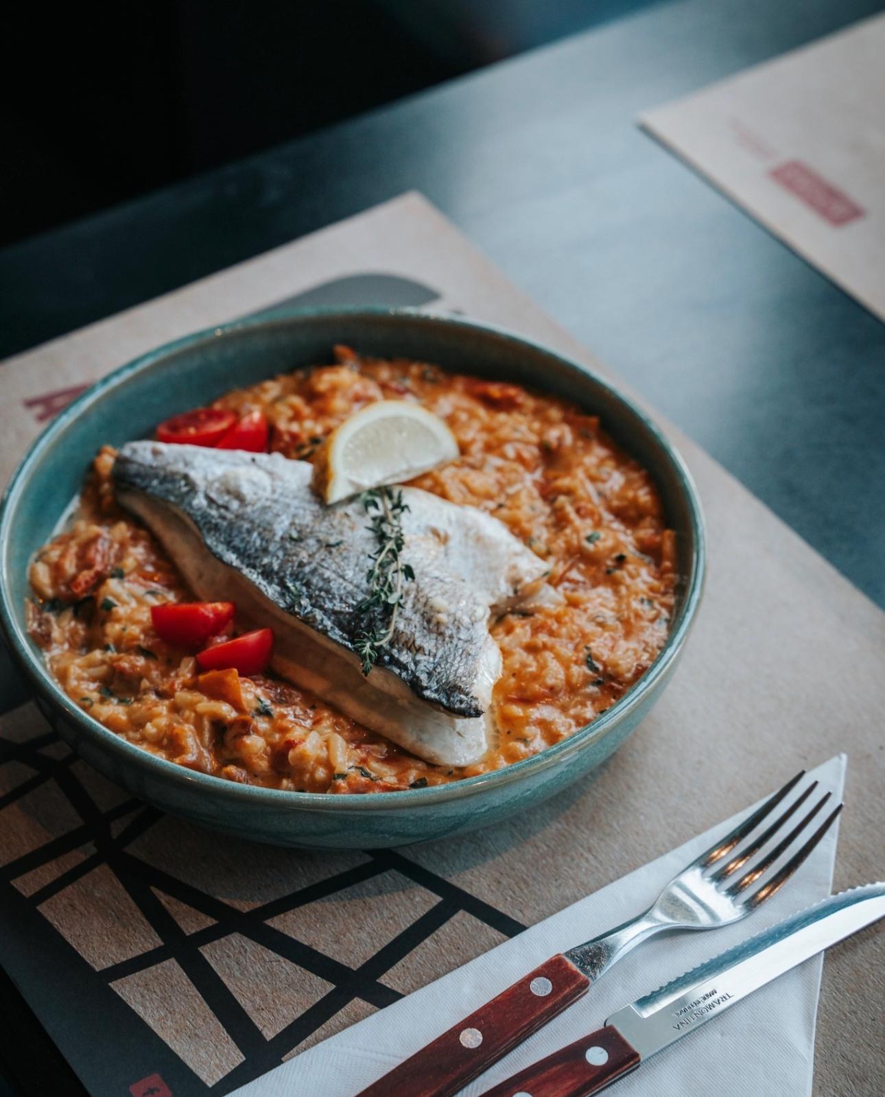 Prato de peixe Ágora